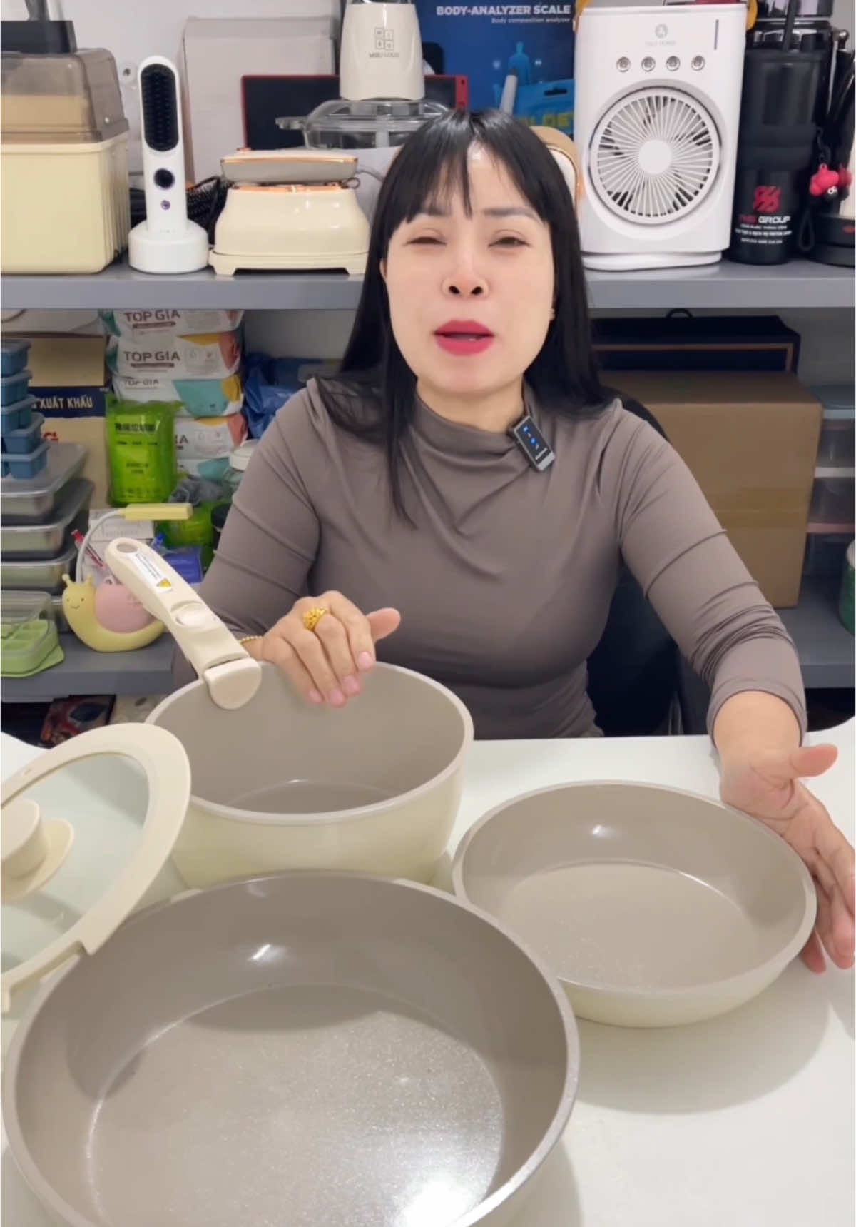 Bộ nồi gốm đá cao cấp #bonoi #bonoiinoxcaocap #haquynhnhihn #nhacuadoisong #xuhuong #giadungtienloi #giadungthongminh #giadung #tienichthongminh 