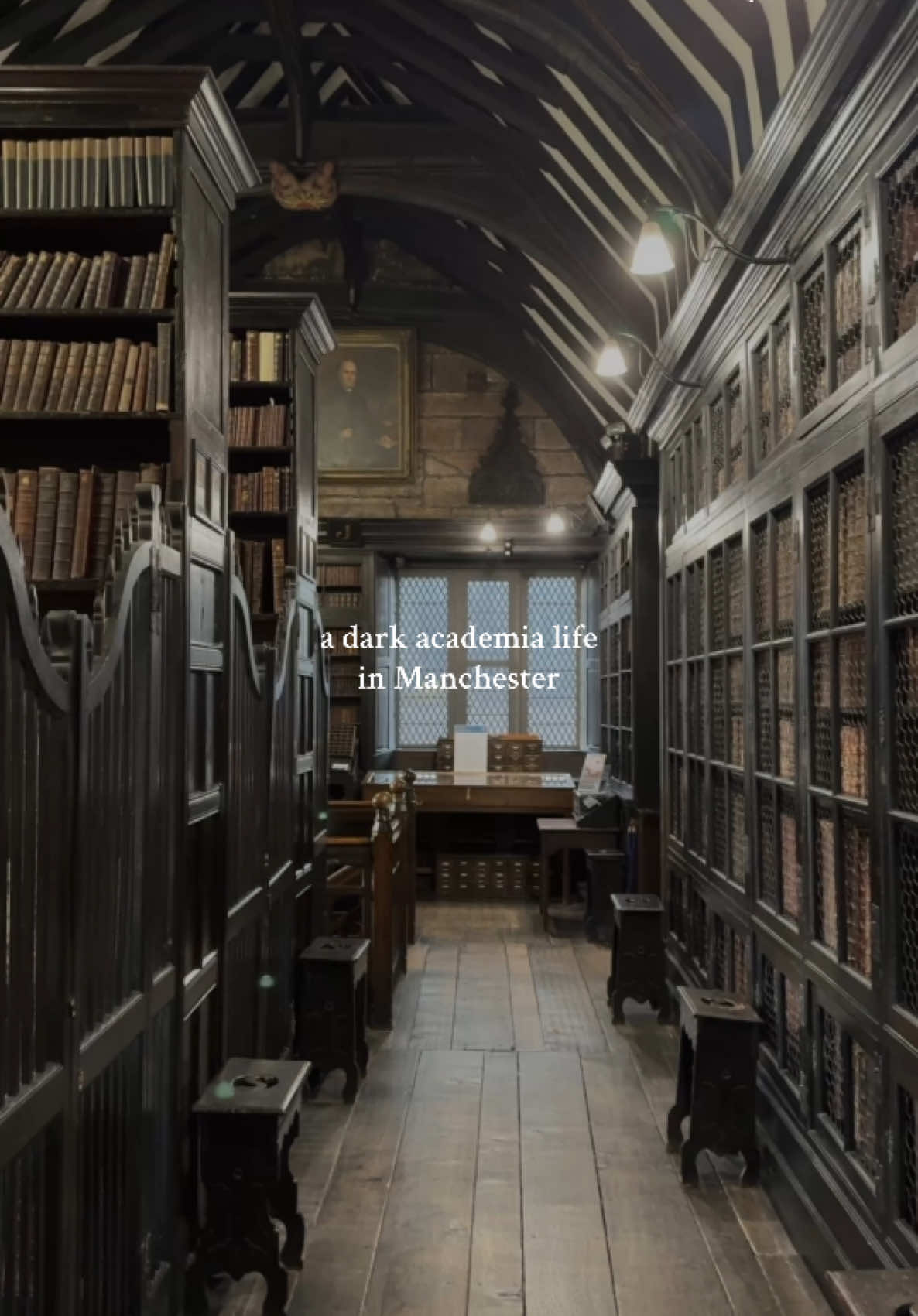 anzeige/ad. Living my best dark academia life in Manchester @Visit Manchester 🏛️☕️🍂 It was my first time in Manchester (finally!) and the first impression is already incredible - so much to do and so much to see! ☁️ Dark academia vibes all around at @chethamslibrary, the oldest public library in the UK (don't forget to book a tour), cannot miss John Rylands library and definitely check out Manchester Cathedral and Manchester Art Gallery. 🕯️ Oh and one of my best meals on this trip was at @marayrestaurants. ✨ You also cannot miss  the Northern Quarter and Ancoats for incredible coffee shops, restaurants, shopping and so much more. ☕️ I'll definitely be back! 🫶🏻 #mancheste #visitmanchester #england #visitengland #darkacademia #darkacademiaaesthetic #hogwarts #harrypotter 