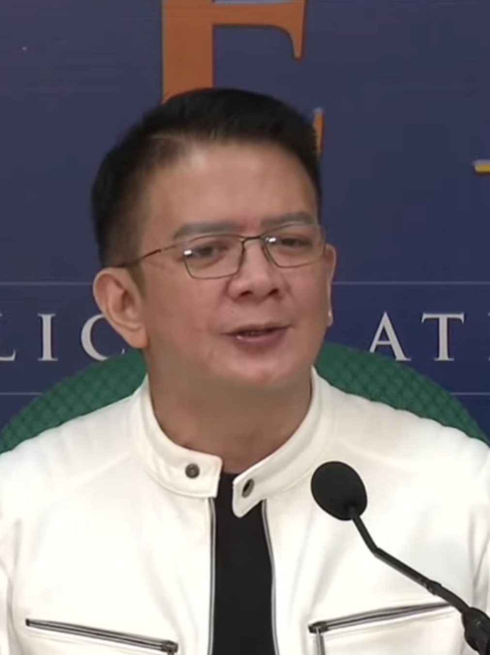 Sa press conference ngayong araw sinabi ni senador Chiz Escudero na ang pahayag ng Iglesia ni Cristo ay bilang pagsuporta sa posisyon ng pangulo na hindi ito sang-ayon sa impeachment at hindi pagsuporta sa kung kanino man, ito ay base sa pahayag ng INC. #pinoytvdigital #fyp #philippines 