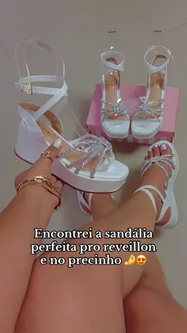 Comenta SANDÁLIA que te envio o link 🔗  Sandalia plataforma perfeita e confortavel pra virada do ano!  Flat, Sandalia plataforma, sandália tendência, sandalia para o reveillon, sandalia tendência 2025 #comprasonline #shopeecheck #plataforma #sandaliasfemininas #reveillon 