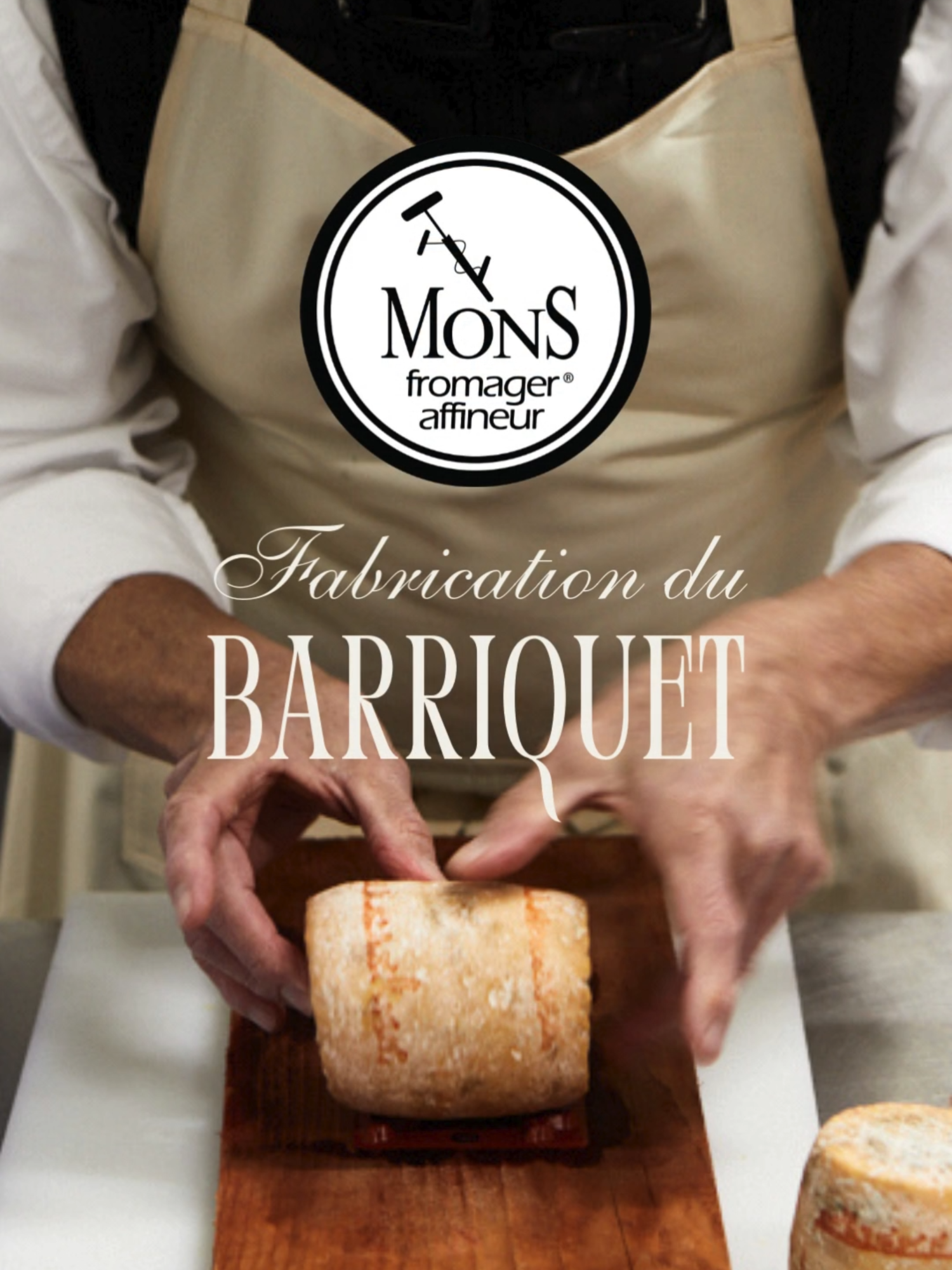 🧀 Découvrez les coulisses de la fabrication et de l'affinage de notre Barriquet. Double médaillé d'or 🥇🥇au Championnat de France des fromages au lait cru 2024. Retrouvez Le Barriquet, tant qu'il est de saison, dans toutes nos boutiques et sur notre site en ligne – il fait aussi partie de notre boîte des fêtes L'Élégante pour Noël. 🎄🎁 👉 Qui aimerait que Le Barriquet soit sur sa table de fête cette année ? Dites-le-nous en commentaire ! #laitcru #Barriquet #fromage #NoëlGourmand #FêtesDeFinDAnnée #CheeseLovers #PassionFromage #FoodiesDeFrance #monsfromageraffineur #fyp #loire #auvergnerhonealpes #foru #pourtoi #mons #production #chevre