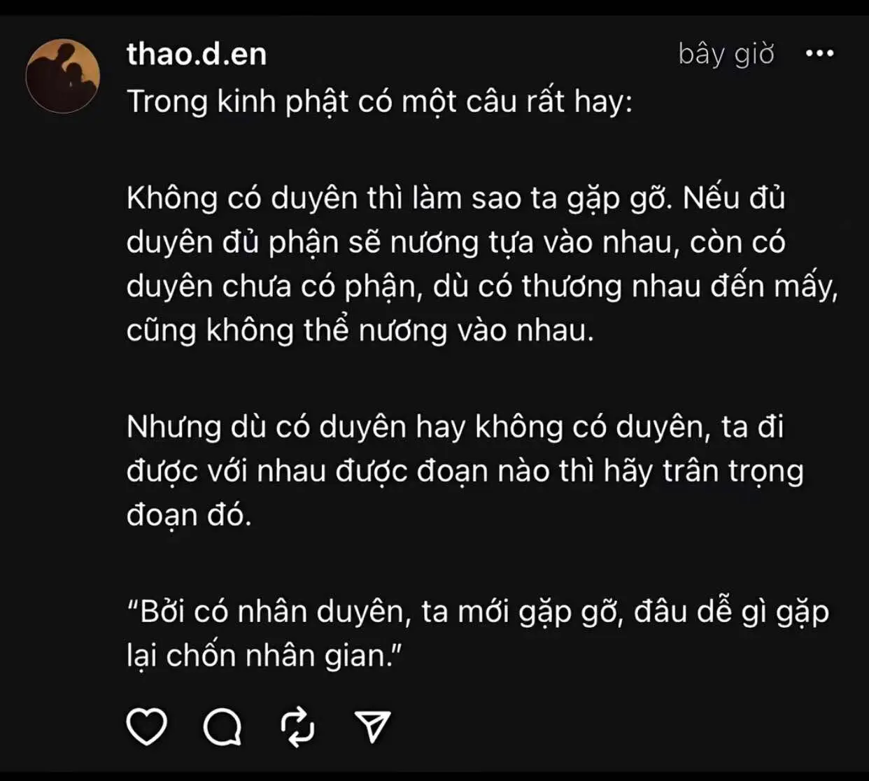 Giữa thành phố hàng triệu người, chúng ta gặp nhau rồi lạc mất nhau và lại tìm thấy nhau. Đó chính là duyên phận #xh 