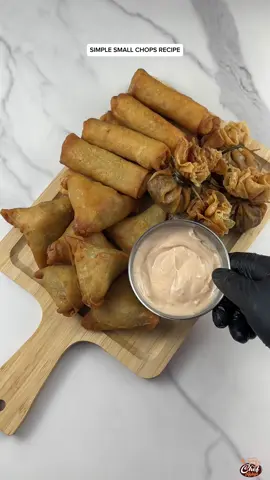 What is Christmas without Small Chops 🎄! Try this spring rolls , samosa and money bags recipe . Enjoy❤️🎄 Recipe  Wrap mixture  2 and 1/4 cup of soft flour  2 cups of water  1tsp of salt  Filling mixture  Corned beef or minced meat  Vegetables  Garlic  Onion  Egye aware3  Seasoning mix  Ginger powder Red pepper  Binding agent  Flour  Water  Corn flour slurry  Corn flour  Water  Pepper #foryou #fyp #foryoupage #viral 