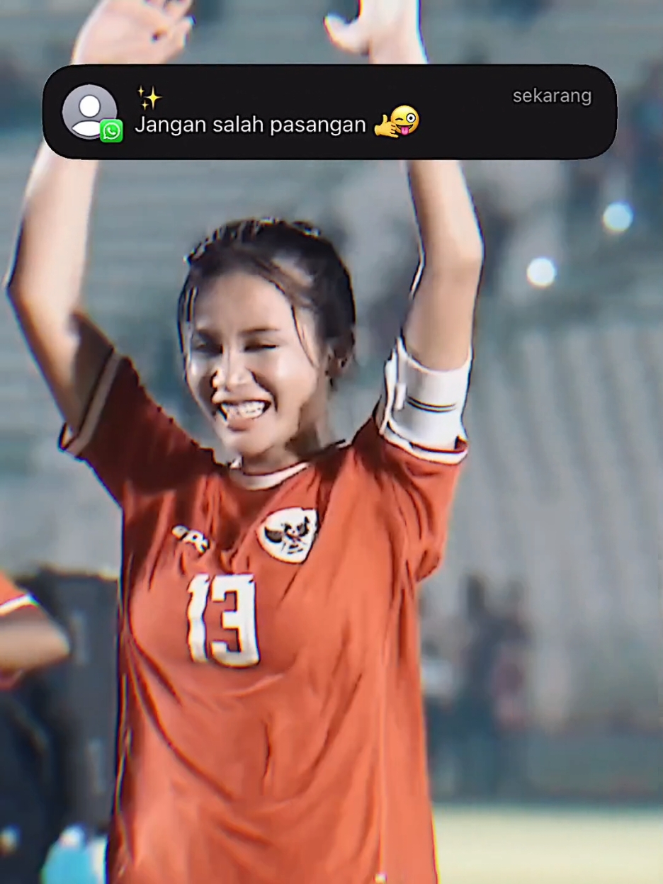 shafira ika mode jersey training hitam 😍❤🇮🇩 @shafiraikaputri13 #shafiraikaputri #shafiraika #timnasputri #timnasindonesia #affwomenchampionship2024 #indonesia🇮🇩 #trendtemplate #CapCut