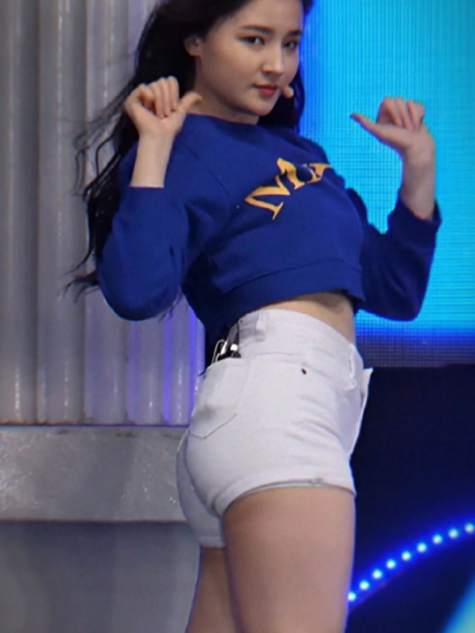 100000/10 #trendtemplate #JJCapCut #CapCut #nancy #nancyjewelmcdonie #nancymomoland #momoland 