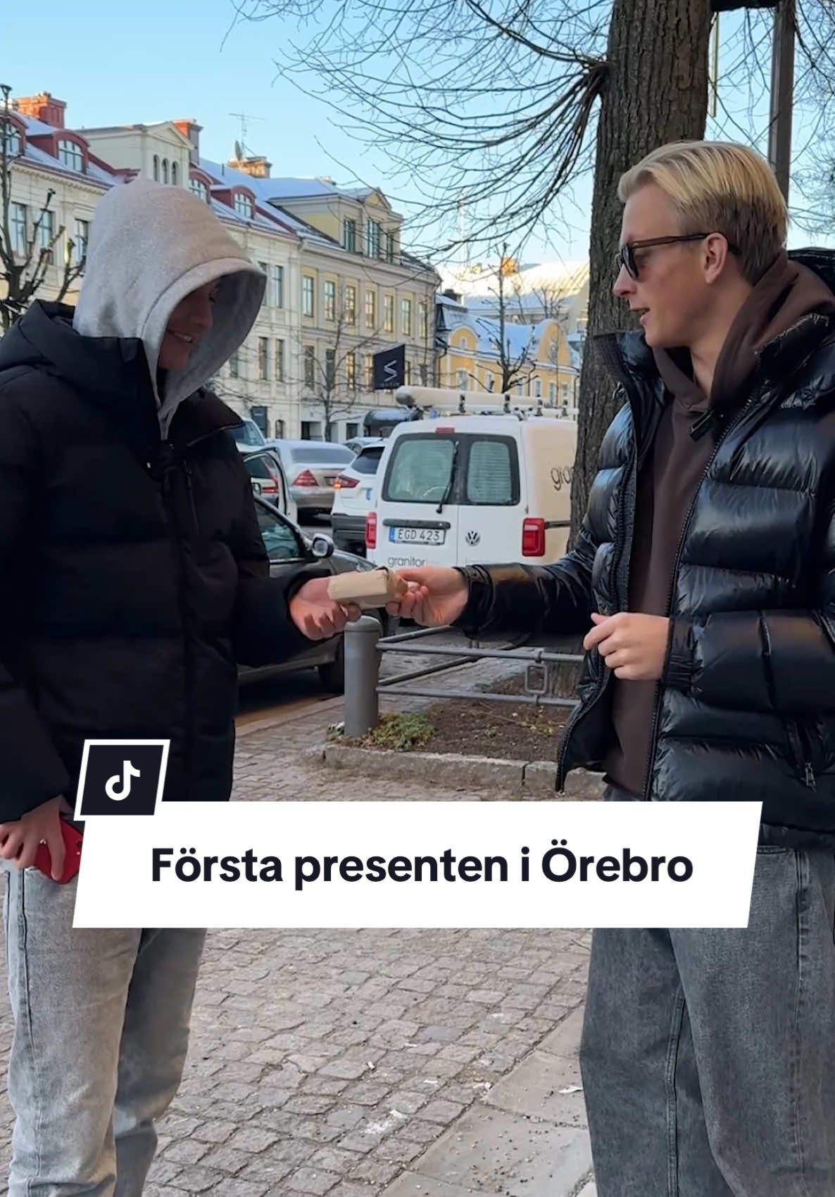 Första staden ÖREBRO📍 Ger bort 1 kr= varje ny följare 🌟Kommentera vilken stad jag ska åka till nästa gång?