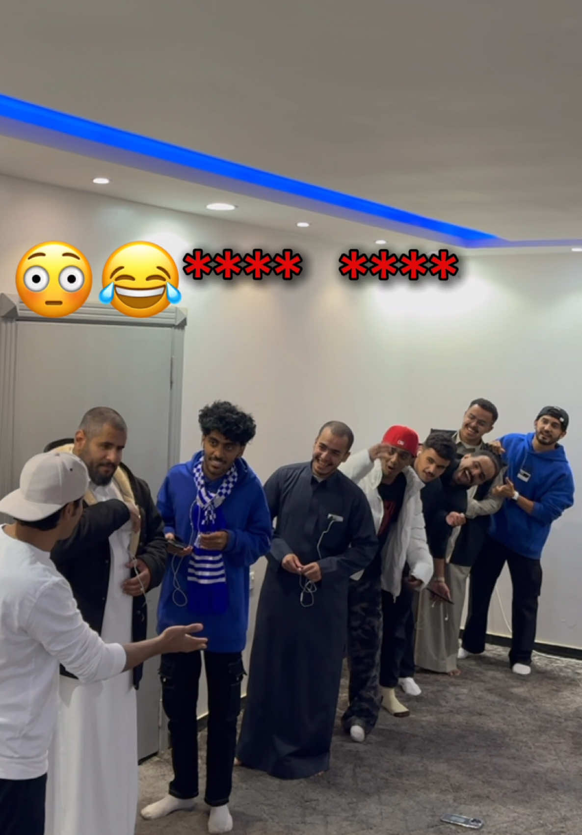 لعبة الكلمات الصحيحة جبت العيد اخر شيء 🙈🤣😳 @DEGO ديقو #السعودية #explore #tiktokchallenge #fypシ #مترو_الرياض #بيجر #challenge #funny 