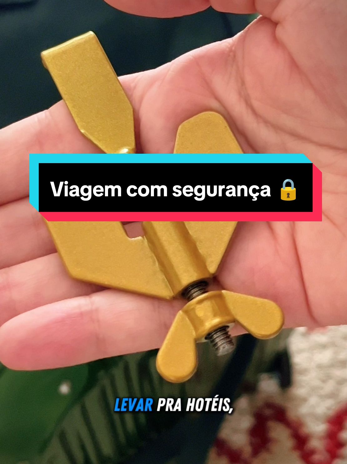 Vai viajar e está preocupado com sua segurança? Eu tenho a solução! 🔒✨ Conheça essa mini fechadura que vai garantir mais tranquilidade pra você. Óbvio que #TemNoMagalu! 🎵💙 #viajandosozinha #dicasdeseguranca #travelhacks #utilidadepubilca #fechadura #LuDoMagalu #MagazineLuiza Código do produto: Fechadura: hfajkf3703  