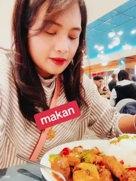 #creatorsearchinsights makan siang guys makan gratis hehe 