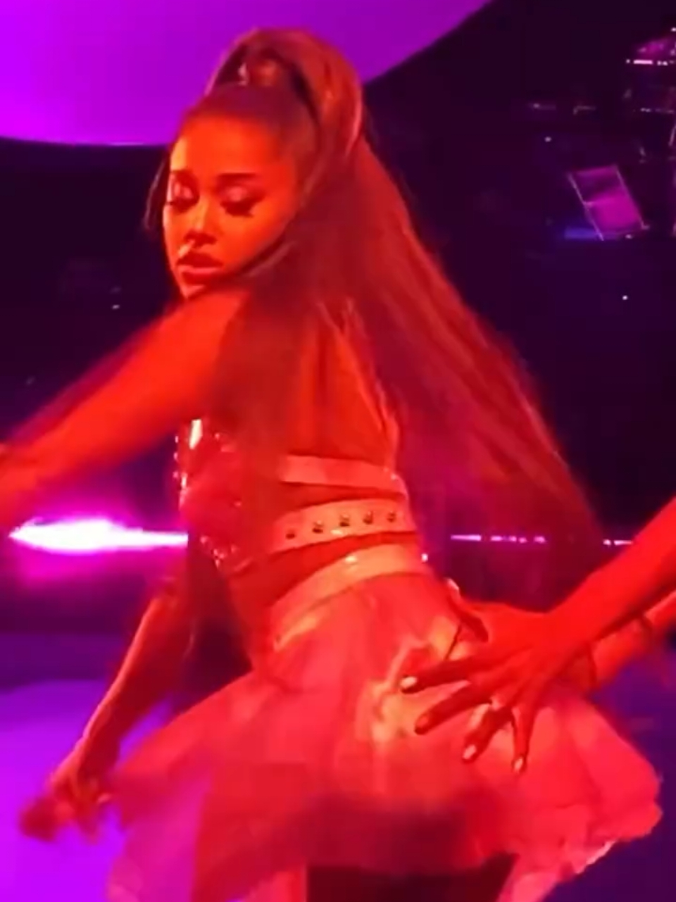 Ariana Grande Perfoming Side To Side At The Sweetner World Tour #ArianaGrandeButera #ArianaGrande #Arianators #Arianator #Ariana #Grande #Ari #AG #SweetnerWorldTour #sidetoside #SideToSideByArianaGrande #QueenArianaGrande #QueenAriana #ArianaIsTheQueen #DangerousWomanAlbum #1993ggrande #foryourpage #foryoupage #fypシ #fyp @arianagrande 