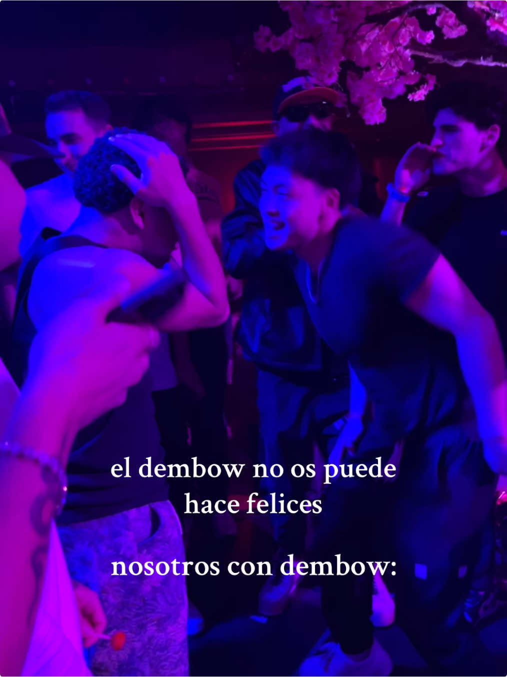 somos demasiado ambiente #dembow #disco #fiesta #discoteca #amigas #amigos #baile 