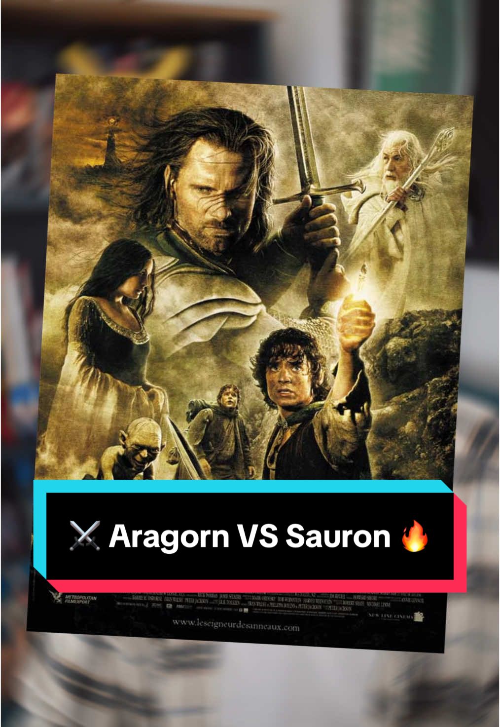 ⚔️ Aragorn VS Sauron 🔥 La Bataille Supprimée du Retour du Roi !  Tu savais que dans Le Retour du Roi, Aragorn devait affronter Sauron en personne lors de la bataille finale ?   Les scènes ont même été tournées mais Peter Jackson a finalement changé d’avis et remplacé le Seigneur des Ténèbres par... un troll. 🫠 #LeSeigneurDesAnneaux #Sauron #Aragorn #PeterJackson #laguerredesrohirrim #onregardequoi 