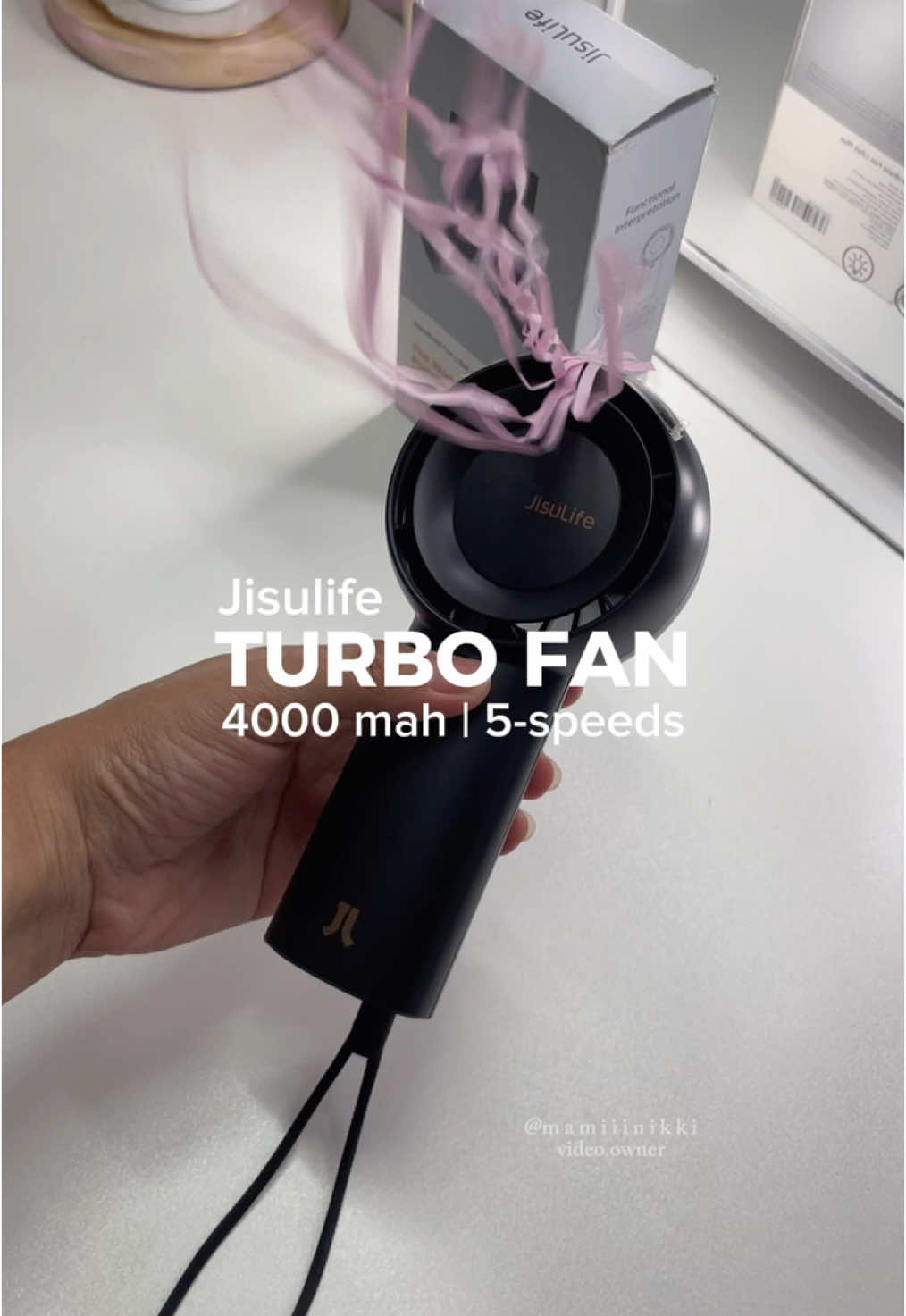 Grabe naman na talaga si jisulife! Pwede ng hair blower to! Ewan ko na lang kung mainitan ka pa. #jisulife #jisulifeph #jisulifeturbofan #jisulife4000mah  #jisulifeminifan #minifan #turbofan #fyp 