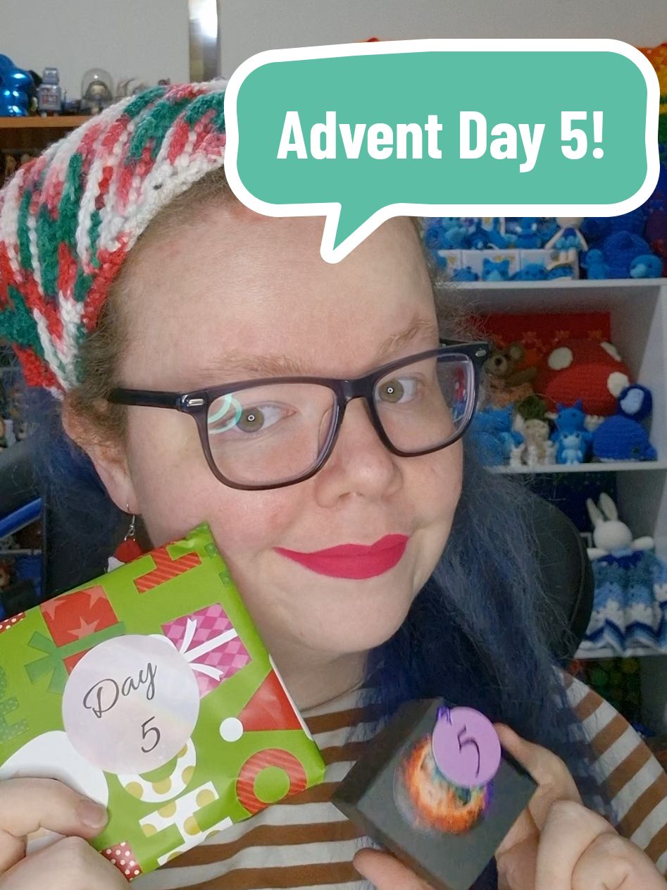 Advent Day 5! advents from Obsession yarns and @PaigesCrochetAU @CozyCloudYarn #advent #yarnadventcalendar2024 #yarnadventcalendar #yarn #adventcalendar