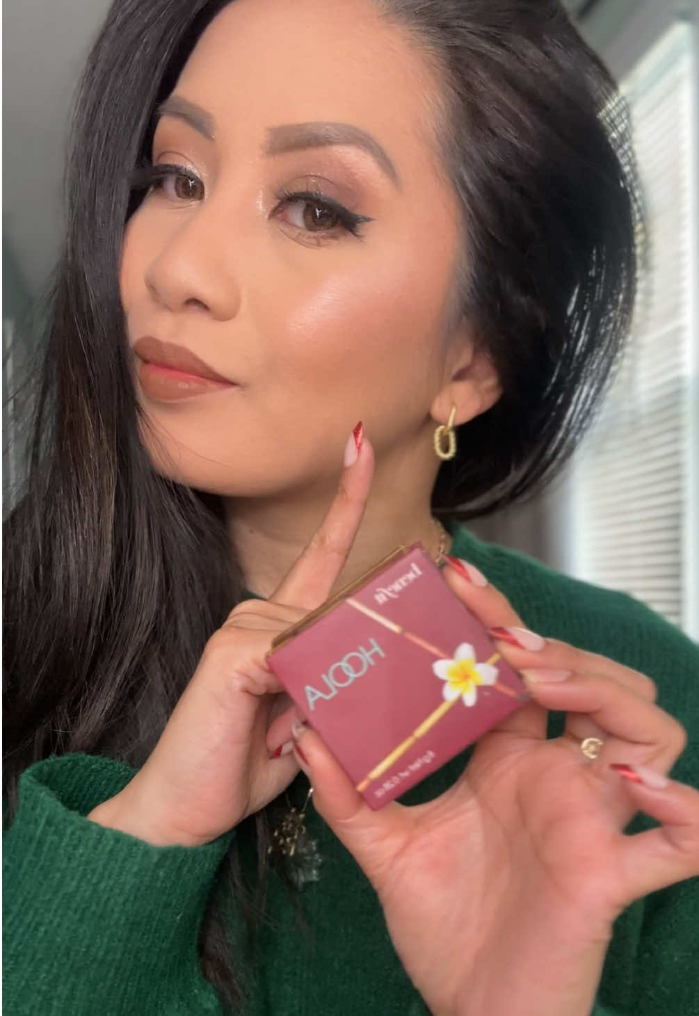 Always loved this bronzer from @Benefit Cosmetics ! Buildable and natural! #benefitclubpink #benefitcosmetics #benefitpartner #benefitambassador #ttsbeautybesties #tiktokshopcreatorpicks #tiktokshopholidayhaul 