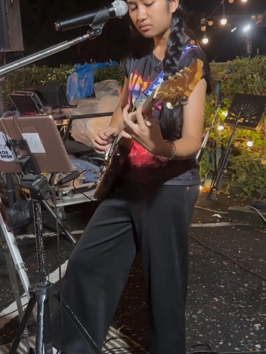 Talented 🎸👍 📽️ : @neneroyalmusic  - Enter Sandman @metallica   #entersandman #metallica #cover #guitarcover #guitar #guitarist #guitarplayer #guitarriff #guitarchords #guitarsolo #guitarsdaily #guitarpost #guitartok #talented #streetguitarist 