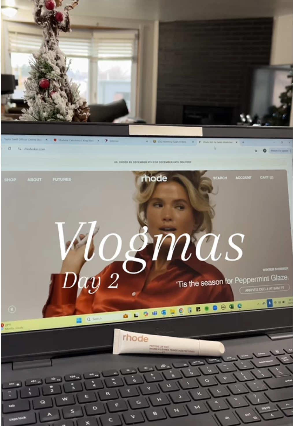 Vlogmas day 2! 🎄❤️❄️✨ I’m doing 12 days of vlogmas! Sit back, relax, and enjoy my 8 minute vlog from today 🥰 Coffee recipe from @Jocelyn Rock ☕️🧸✨ @rhode skin #Vlogmas #vlogmas2024 #rhodeskin #christmasvibes #christmasaesthetic #wintervibes #matildadjerf 