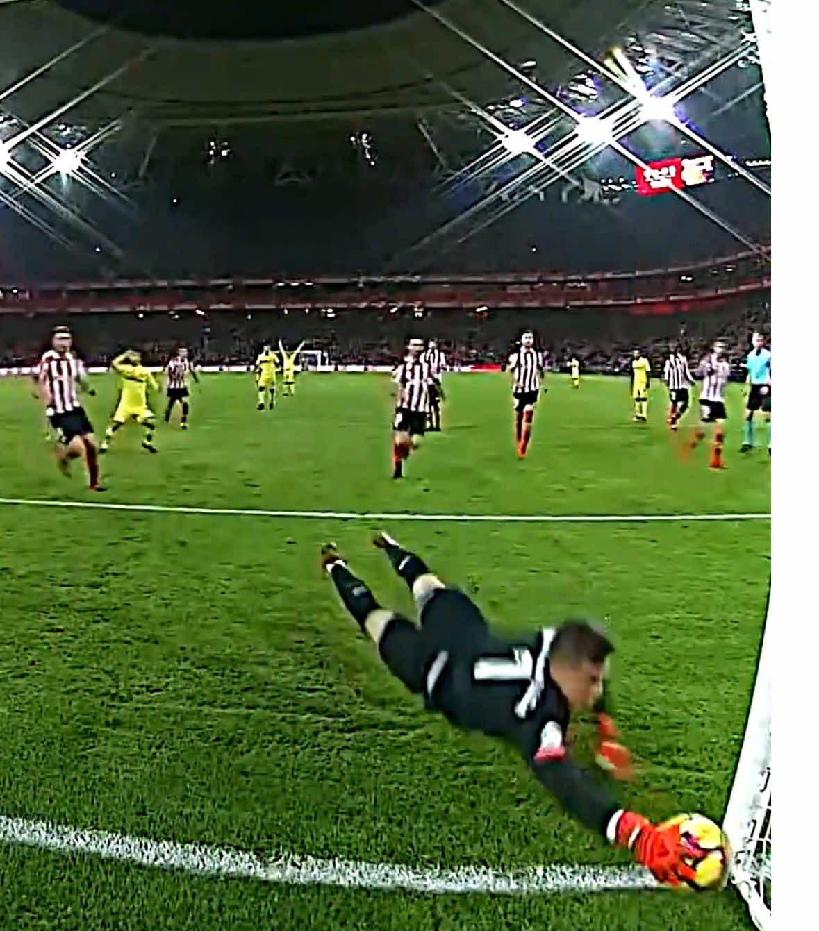 the BEST SAVES of ALL TIME 🤯 #goalkeeper #goleiro 