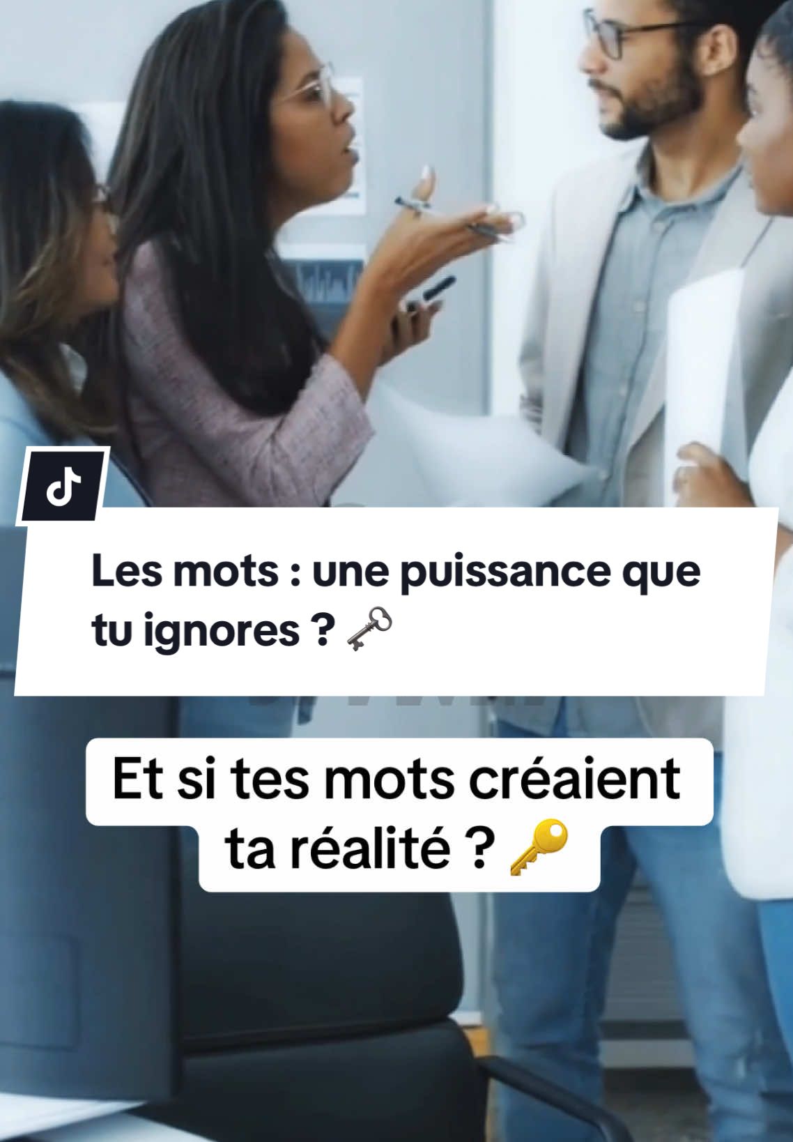 Ta voix est une force créatrice, et chaque mot ouvre une porte vers une nouvelle réalité. Choisis tes mots avec soin pour attirer la paix, l’abondance et l’amour dans ta vie. 