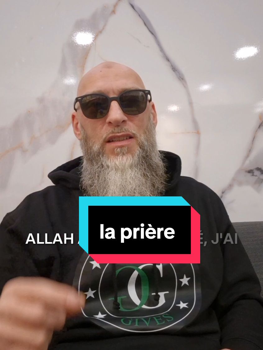 SALAM MON VIEUX PERE D'ABOBO 🧡🤍💚 #priere #salat #الصلاة #muslimtiktok #muslim #islamic_video #rappels_islam #rappelislam #ApprendreSurTikTok #hadith #coran #quran #quran_alkarim #tafsir #namaz #islamic #fatiha #alfatiha 