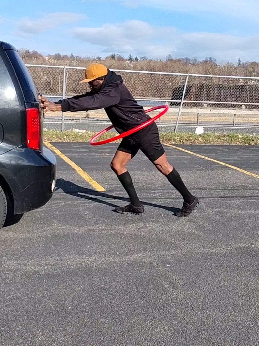 #pushing #bigthings #whilehulahooping  #hulahoop #Fitness  #workout  #strongman #automobile #endurance #test 