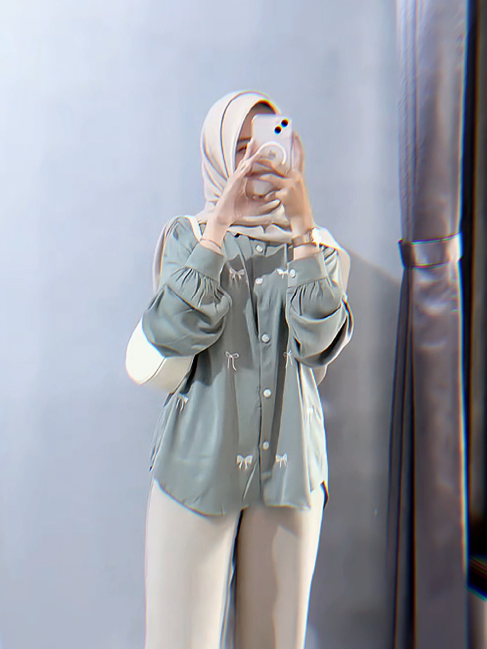 OOTD hijab simple cewe kekinian. #outfitwanita #outfitideas #OOTD #ootdinspo #outfitsimple #hijaboutfit 