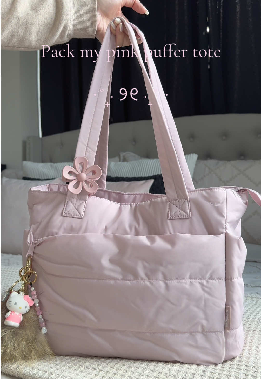 The perfect work tote and it comes in pink !!! #whatsinmybag #bagsmarttotebag #pufferbag #packmybagwithme #pinkaesthetic @BAGSMART 