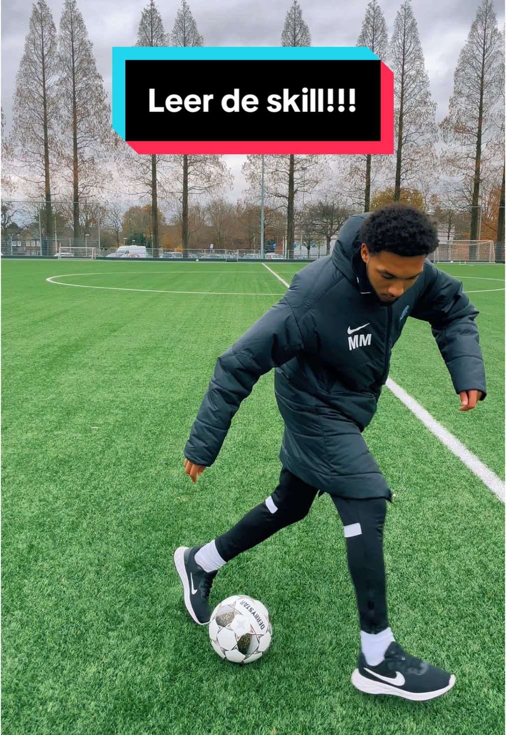 Ga jij deze skill oefenen?⚽️#vjp #voorjou #relatable #learn #the #skill #voetbal #voetbalschool #Soccer #fyp #footy #LearnOnTikTok #learnontiktok #viral 