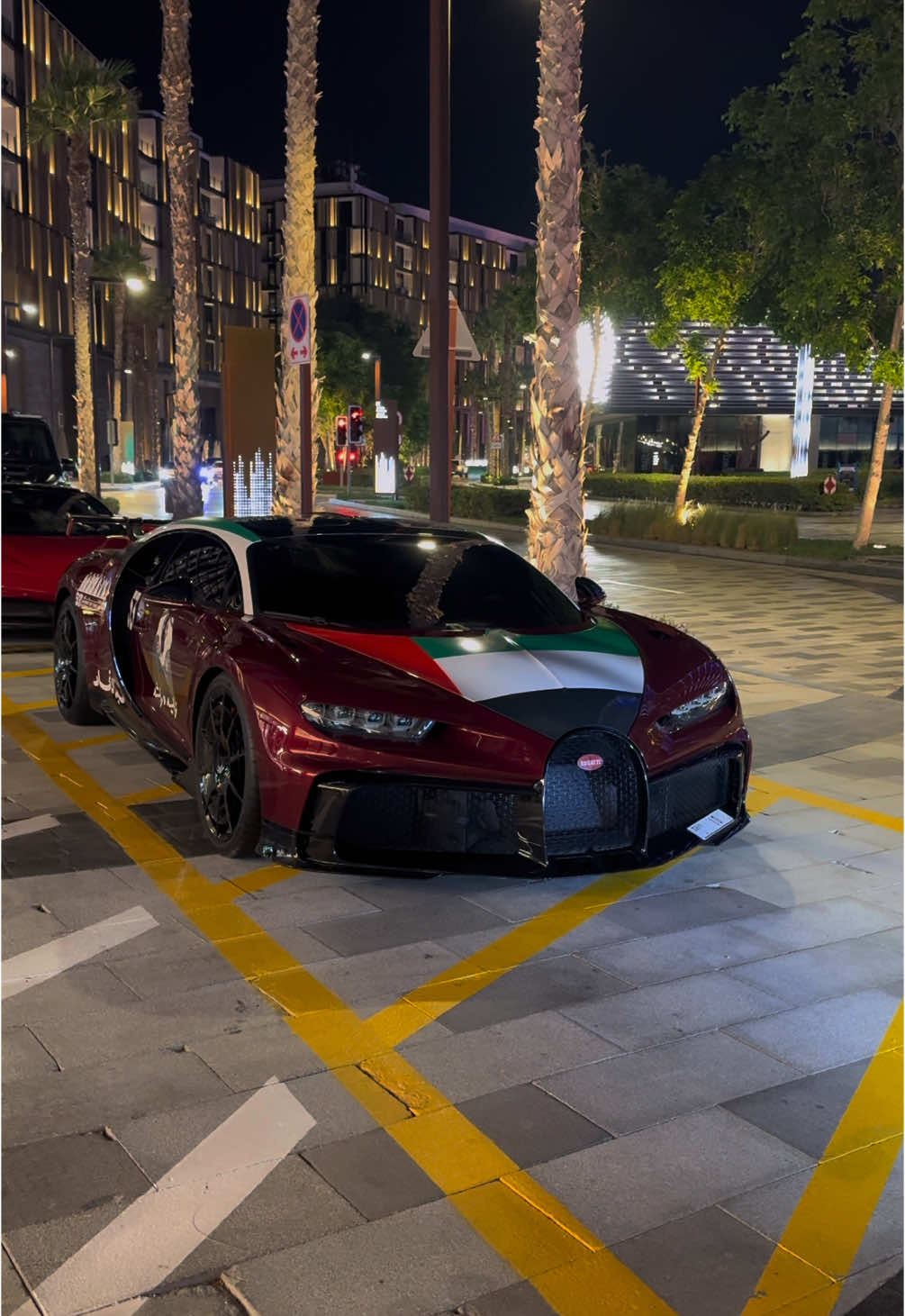 Bugatti Chiron #bugatti #bugattichiron #carspotting #dubaicars 