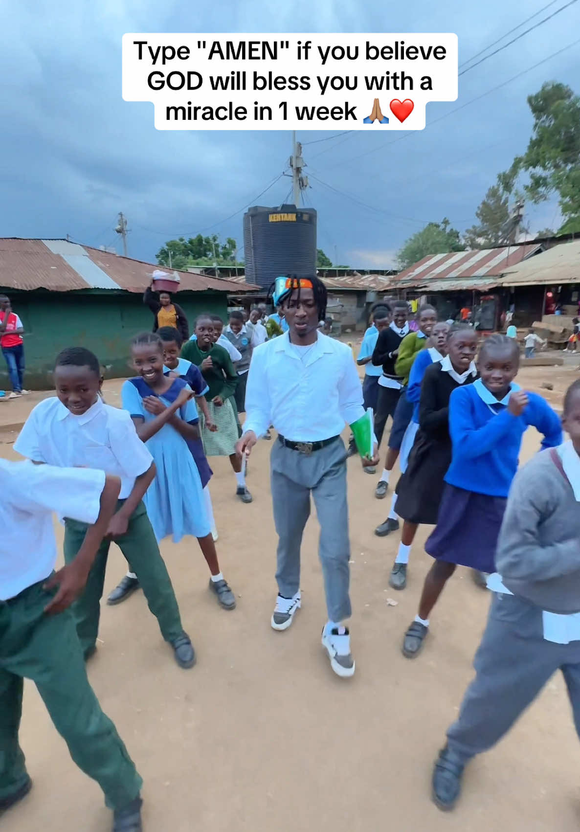 AMAPIANO SCHOOL ASSEMBLY 😍🎉 @MATHARE KIDS TALENTS HUB 🇰🇪 #fypシ #viral #dance #prank #amapiano #amapianodance #southafrica #nigeriantiktok🇳🇬 #kenyantiktok🇰🇪 #ghanatiktok🇬🇭 