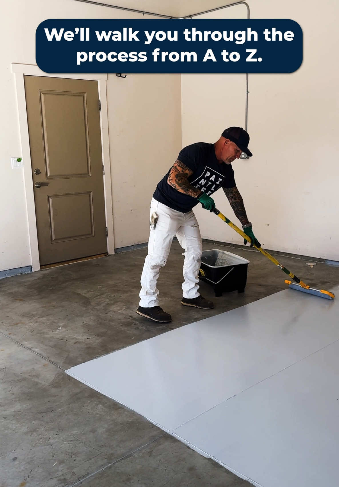 Applying epoxy to garage floors, priming with Rust-Oleum Epoxy-Shell 550 primer. #garagedloors #epoxyfloors #epoxyapplication #garages 