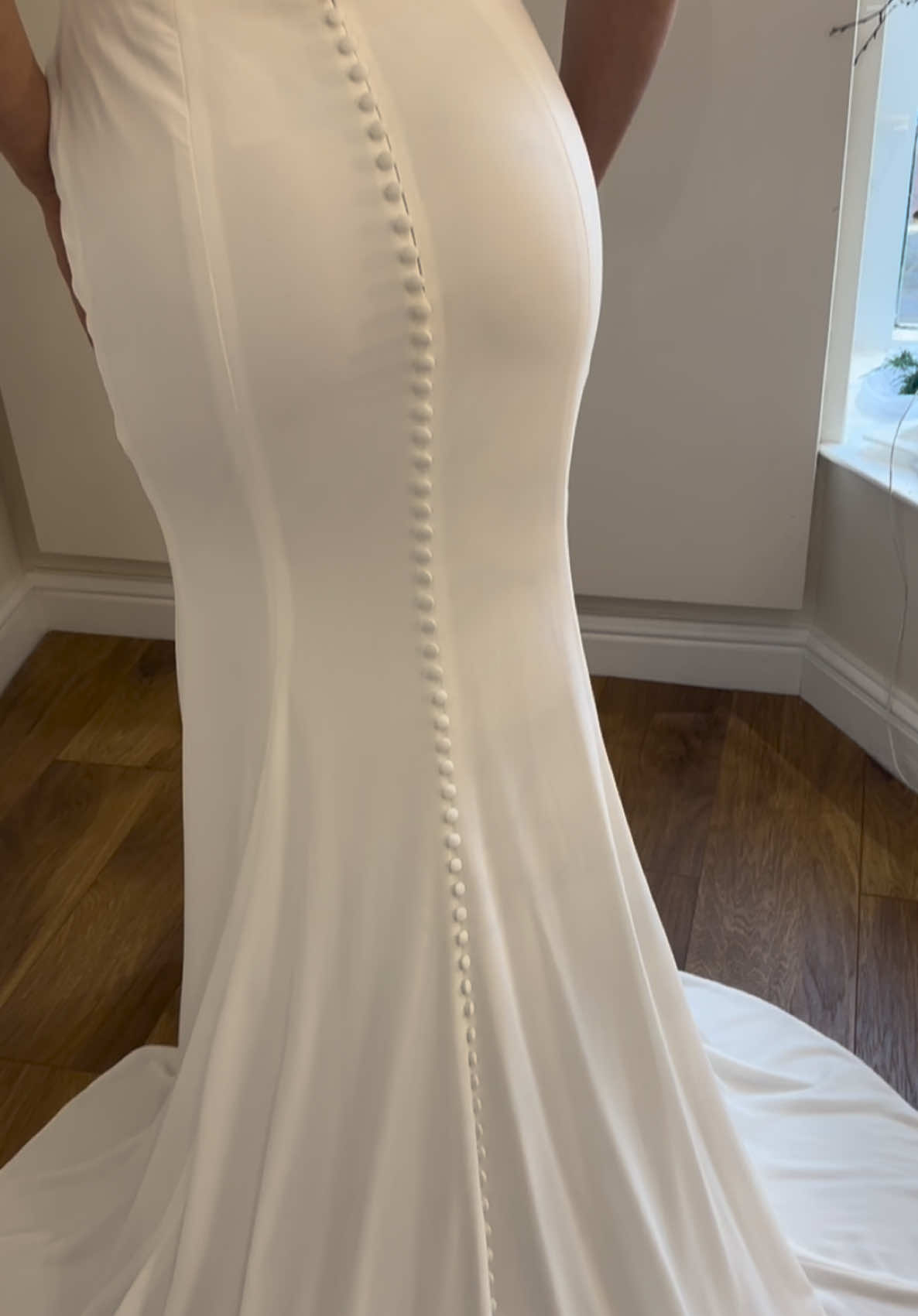 Just a thing of beauty 🤍 @Stephanie Louise Com looking unreal in Willowby  Beautiful wedding dress for the destination wedding #destinationwedding #weddingdress #fittedweddingdress #bridetobe 