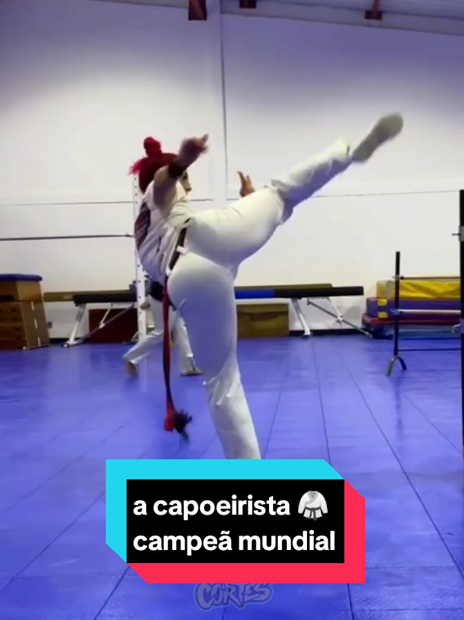 contra mestre Borrachinha é a melhor capoeirista do mundo #capoeira #luta #borrachinha 