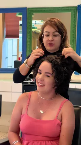 Maria decidiu dar um basta nas químicas depois que seu cabelo quebrou. Hoje, ela está resgatando a força e a beleza natural dos fios com o Raízesse. 🌿✨❤️ Deixe um elogio pra ela aqui nos comentários!👇🏻😍 