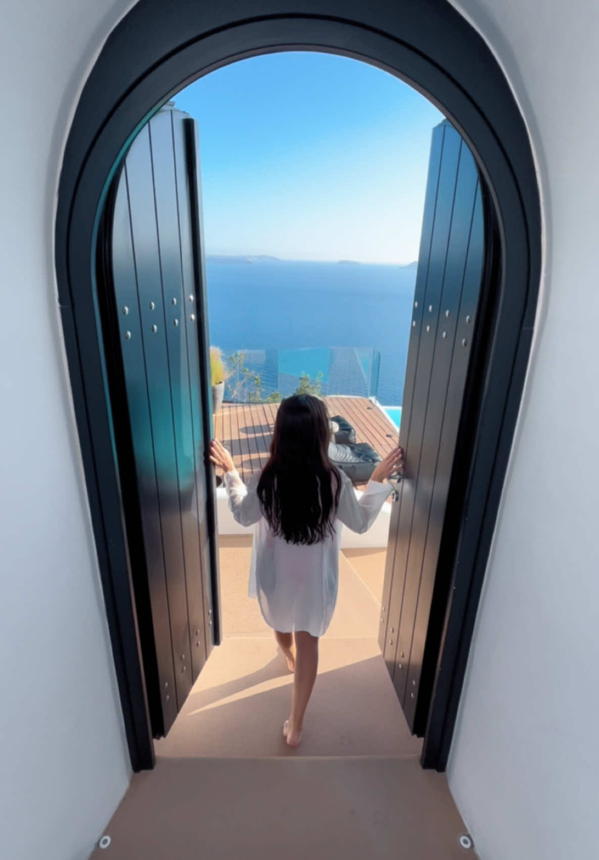 Would you stay here?✨ #hotel #santorini 