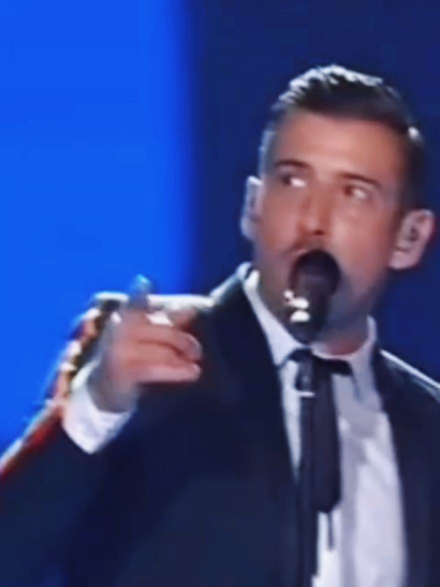 Buonasera! Francesco Gabbani é il quarto artista in gara nell'edizione Sanremense targata 2025:💐 Il brano proposto per l'occasione é 