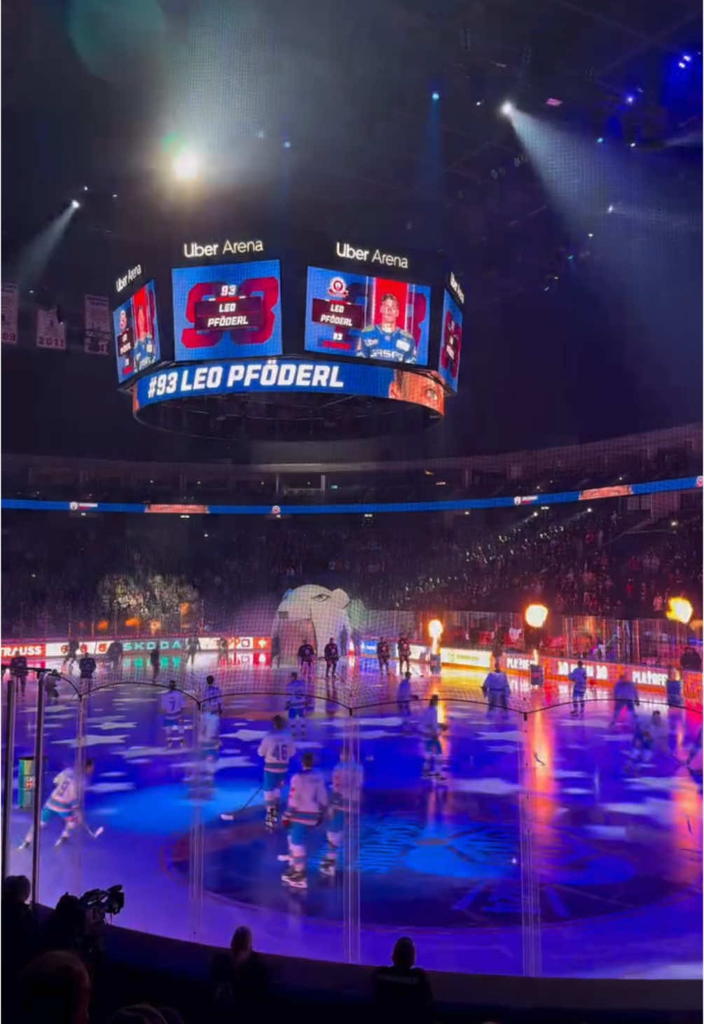 I wanted to see what I read in books.                                           @Eisbären Berlin               #hockey #berlin #sportsromancebooks #eisbärenberlin #BookTok #lovestorychallenge 