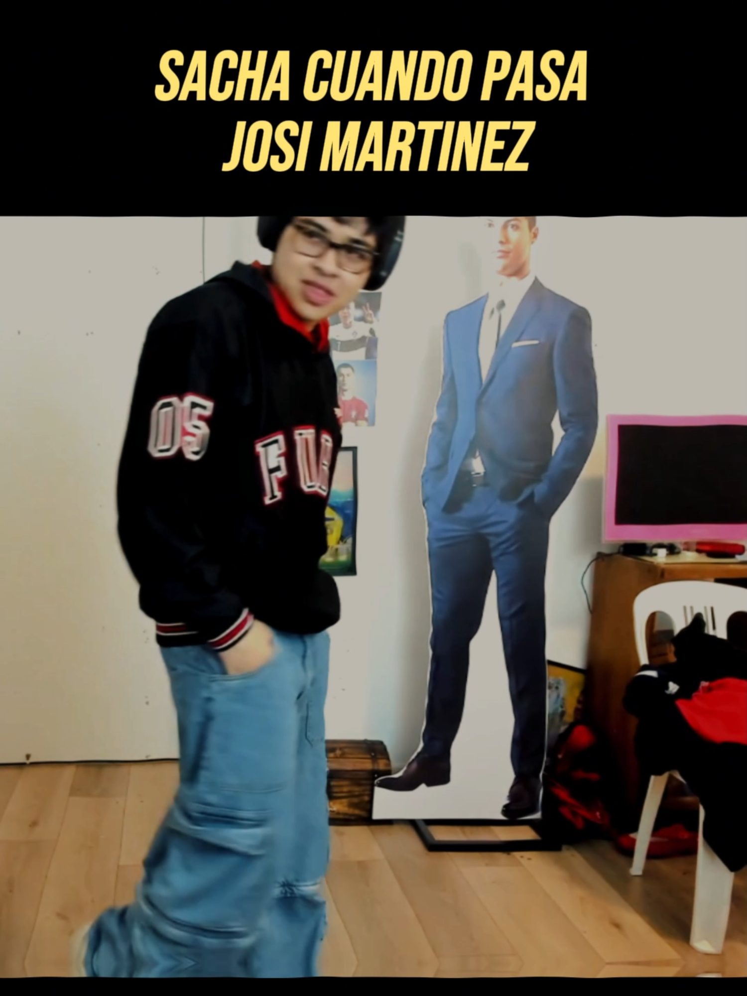 SACHA POSANDO PARA JOSI MARTINEZ❤️‍🩹@sachauzumaki_ #sachauzumaki #for #clips #foryourepage #foryour #sacha #parati #viraltiktok #bro #kick #kickperu #streamer #chow #heart #song #amor #paratii #stream #streaming