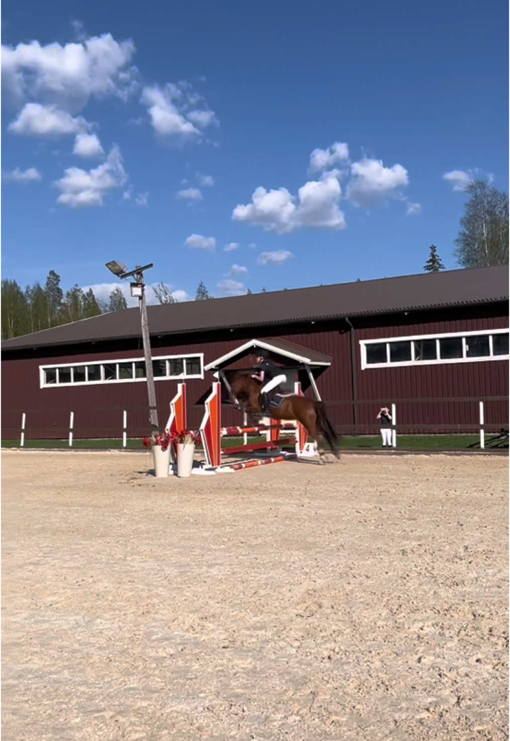 Tb Tuuli era🥹❤️©️@Isla💕 #showjumping #tuule #tuuli #ridingclubsolbacka #solbacka #stallsolbacka #oonpaskaratsastaa #horseoftiktok #npcmoment #viral #yolo #competition #pony #sinulle 