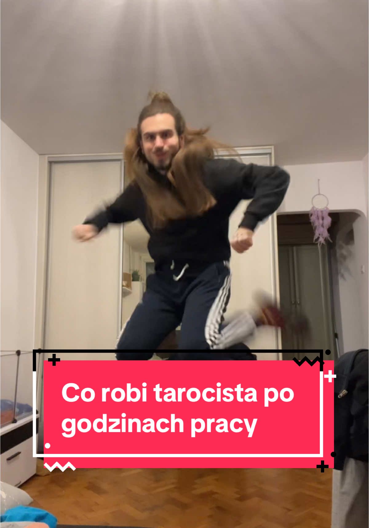 Dla wszystkich smutasków #węgorz #tarocista #beka #fun #funny #haha #dancing #parody #boy #poland #warsaw #me @michalwurszt pozdrawiam z podłogi bo nie mam nogi 😂😂😂