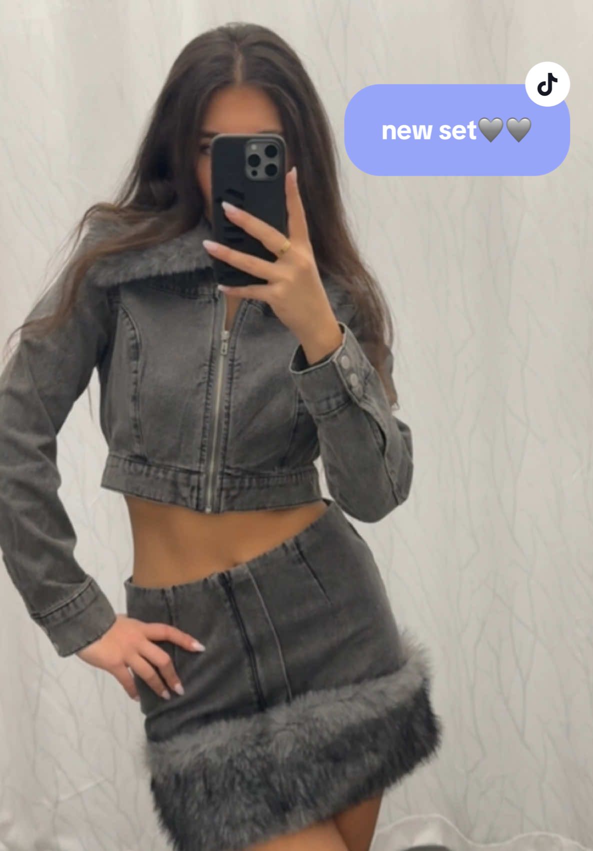 NEW ARRIVAL🙈🩶 in store now!! DM us on IG to order! Obsessed with the fit of this set.. Sold as a set😇 #miniskirt #boutiqueshopping #westbloomfield #outfitinspiration #winterfashion #furcollar #furskirt #skirtset #matchingset #skitrip #fypシ 