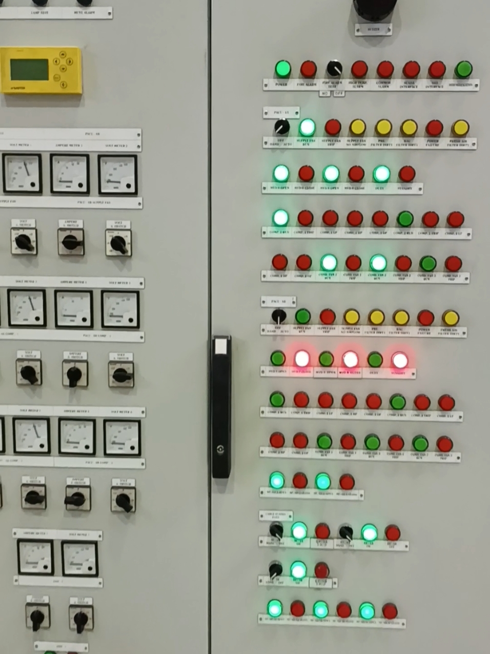 DDC CONTROL PANEL . #DDC #HVAC #airconditioner #ac #electricalengineering #electrician #الیکٹریشن #electrical #كهربائي #電気 #विद्युतीय #बिजली #pakistan #india #urdupoetry #hindi #hindipoetry #foryou #fyp @Mr Electrical95 