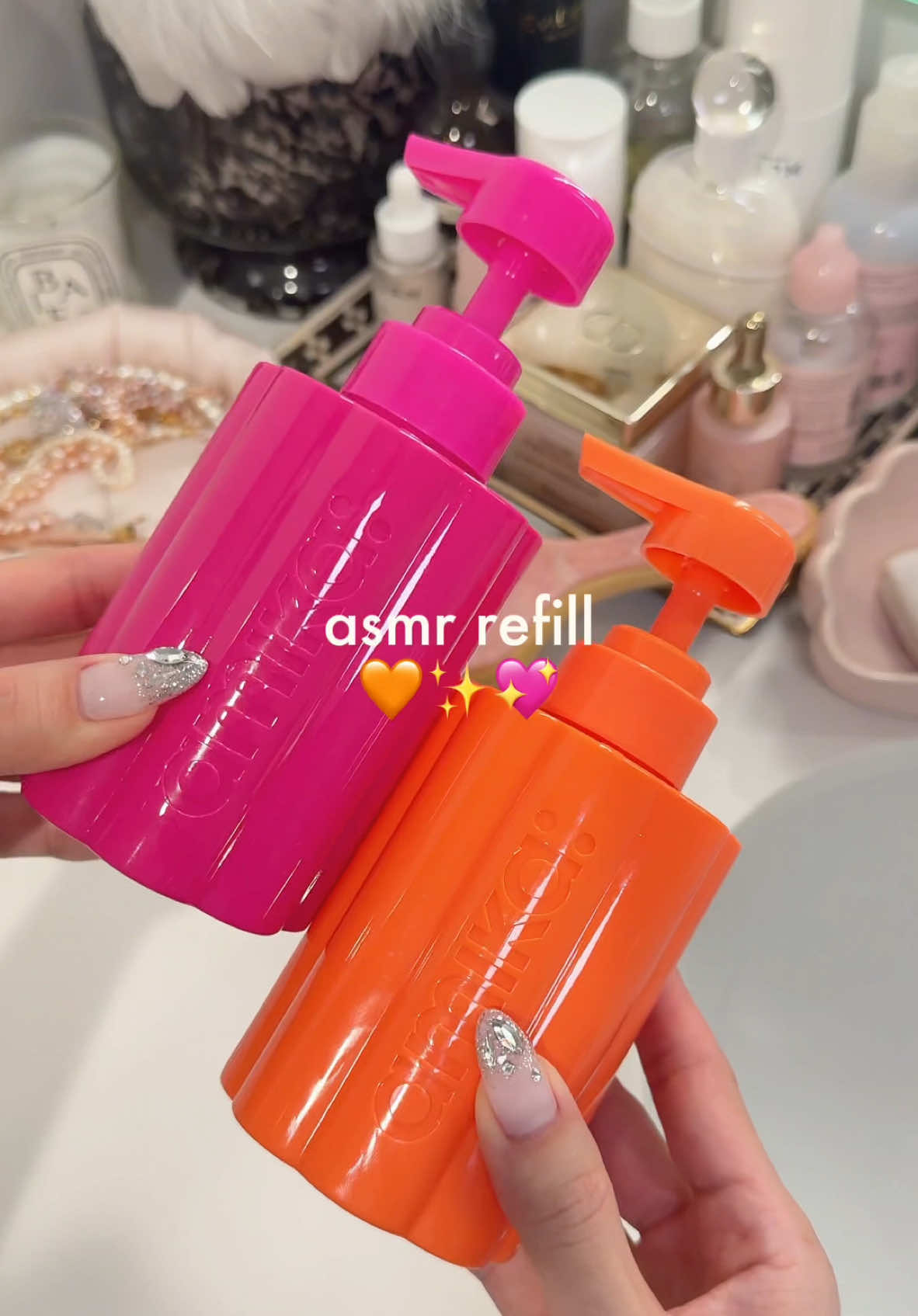 🧡💕Refilling my @amika must-haves. This was so satisfying and sustainable! 🌍🌱   #amikapartner #asmr #SelfCare #haircare #refill #cleangirl #refillablebeauty #refillday #refillasmr #aesthetic #relax #satisfying #anxietyrelief #girlythings #health #Lifestyle #fyp 