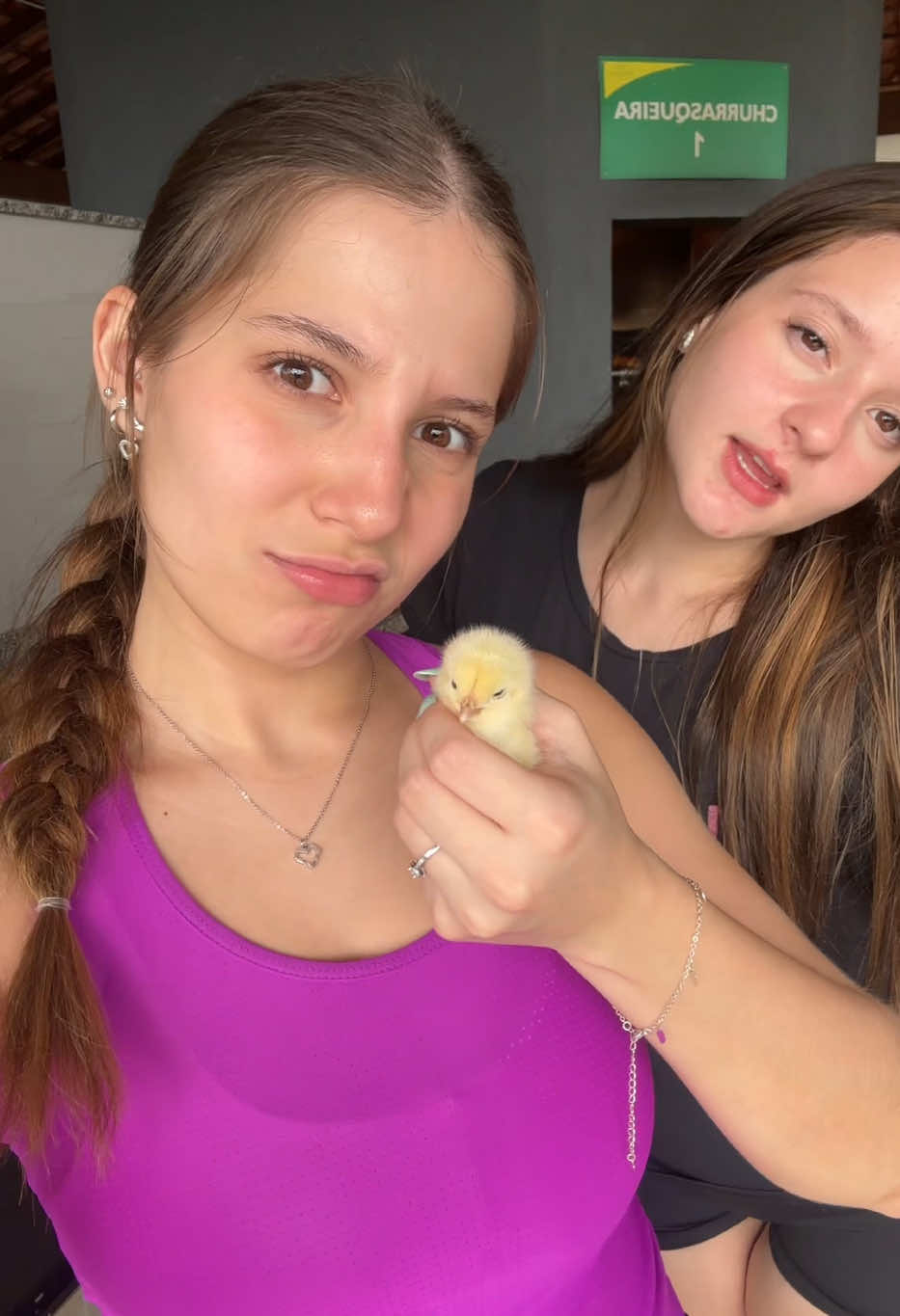 eu, ma e o pinto bill🥰🐥