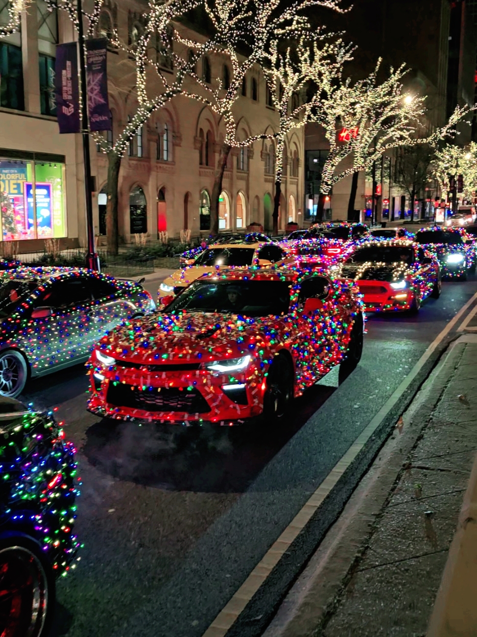 CATCH US IN CHICAGO AT FIELD MUSEUM THIS SUNDAY 8PM🎄  #christmas #merrychristmas #christmaslights #santa #sleigh #lights #christmastree #cars #r35 #camaro #f30 #srt #f87 #mustang #g8 #s14 #bmw #g8 #lexus #honda 