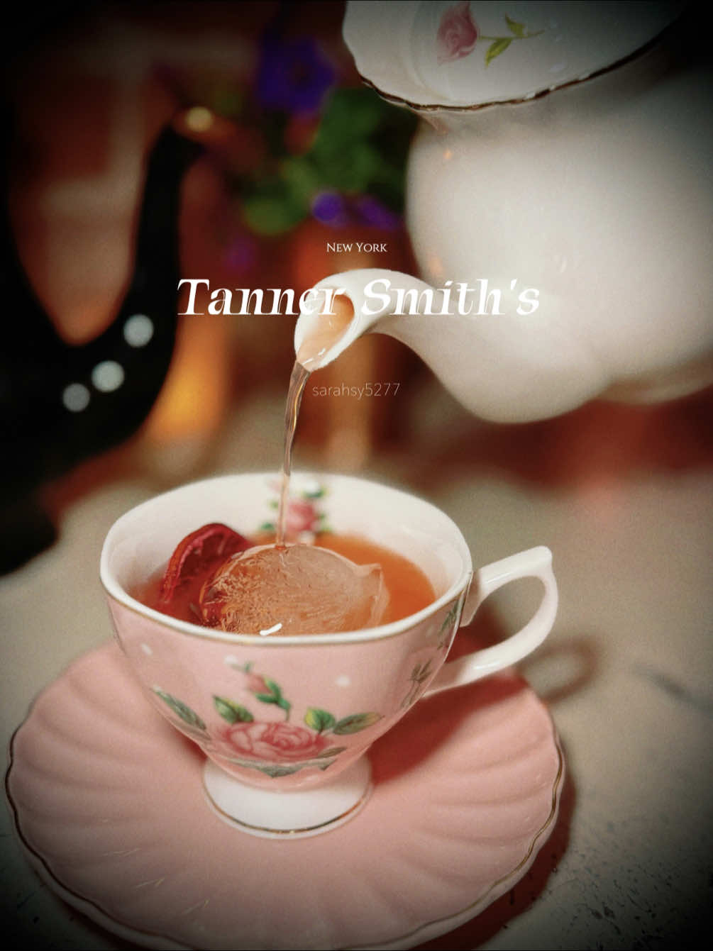 @Tanner Smith’s  Hidden in the heart of Manhattan, Tanner Smith’s is a speakeasy bar that brings the warmth and charm of the past to life with a modern twist. Step inside, and you’re met with the cozy glow of vintage decor, where every detail feels like a nod to NYC’s secretive Prohibition days. The cocktails? Impeccably crafted, each one a little adventure in a glass. Especially the special cocktails in tea pots! The food? Delicious and full of surprises, pairing perfectly with the relaxed, welcoming vibes that make you feel right at home. It’s the kind of spot where you can unwind, savor great flavors, and lose track of time. Cheers to nights at Tanner Smith’s—where history meets a truly unforgettable experience!  🫖🍸 🩷First Thirst  💚The Eastside  @spoilednyc @eatingnewyork @eater_ny  @newyorklocals @nycfoodphoto @newyorkcity.explore @nyceats @bestambiance.nyc @nybucketlist @newyorkfeature @newyork_instagram @welivetoexplore @opentable #tannersmiths #tannersmithsnyc #pollysnyc  #cocktails #cocktailbar #cocktailhour  #travelblogger #fashionblogger #foodblogger #nycblogger #longislandblogger #foodies #foodienyc #blogger #bloggerstyle #bloggerlife #longislandfoodie #teamhappyfoodies #Foodie #foodstagram #foodielife #nyc #newyork #newyorkfoodie #foodphotography #foodielife #nyc #newyorkcity #nycfoodie #manhattanfoodie