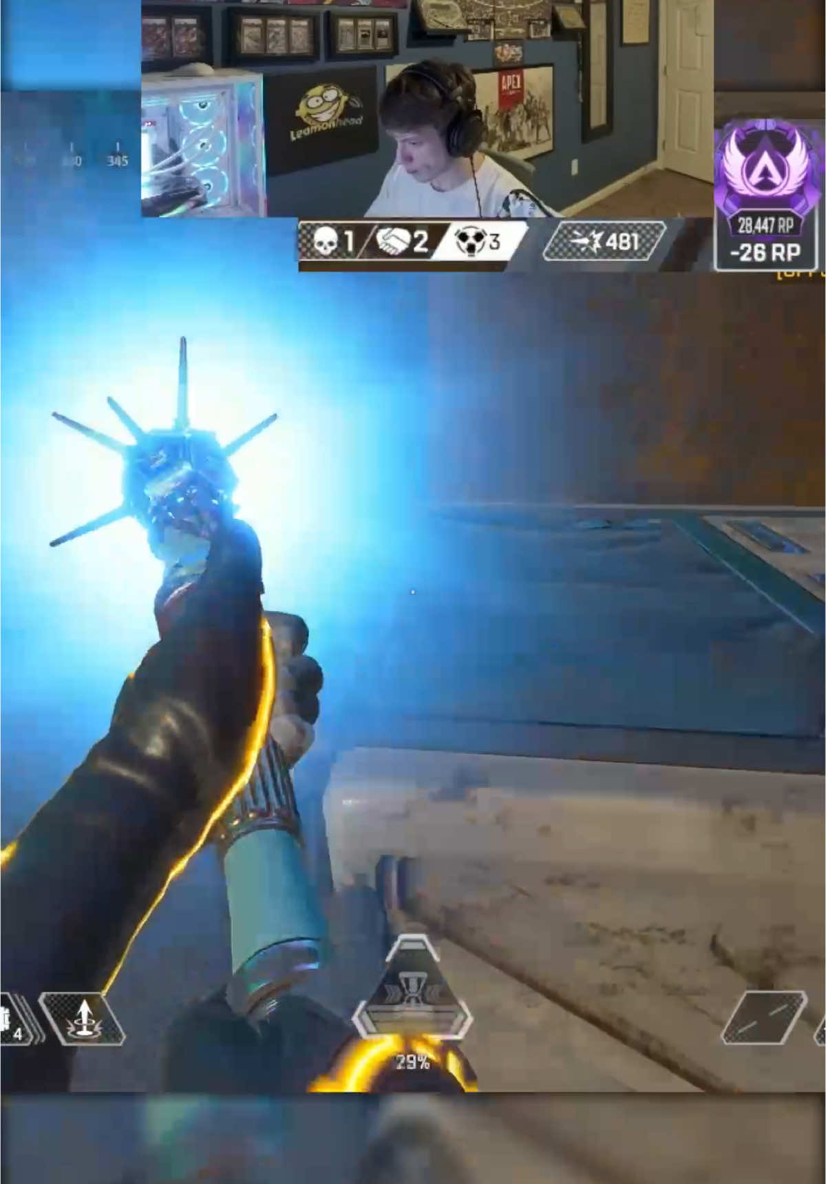 LEAMONHEAD + HORZION = BROKEN??? #apexlegends #apexlegendsclips #leamonhead #leamonheadtv #fyp #gaming  @ahleeyahh 