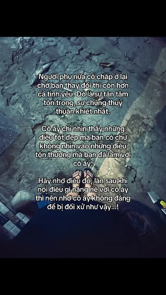 “Em tủi thân lắm, em mệt mỏi lắm rồi. Em không muốn dạy ai cách yêu nữa, em chỉ muốn được yêu như bao người thôi…”