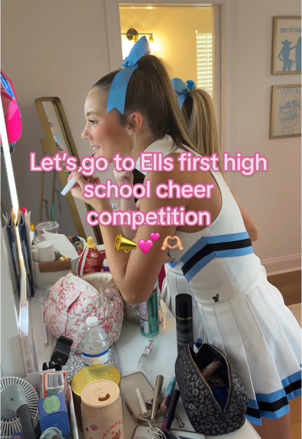 You can see her cheering at the end 📣💕🫶🏼✨!! #cheer #OOTD #hair #hairtok #preppy #fyp #cheerleader #mom #daughter #teen #viral #MomsofTikTok #cheercompetition 