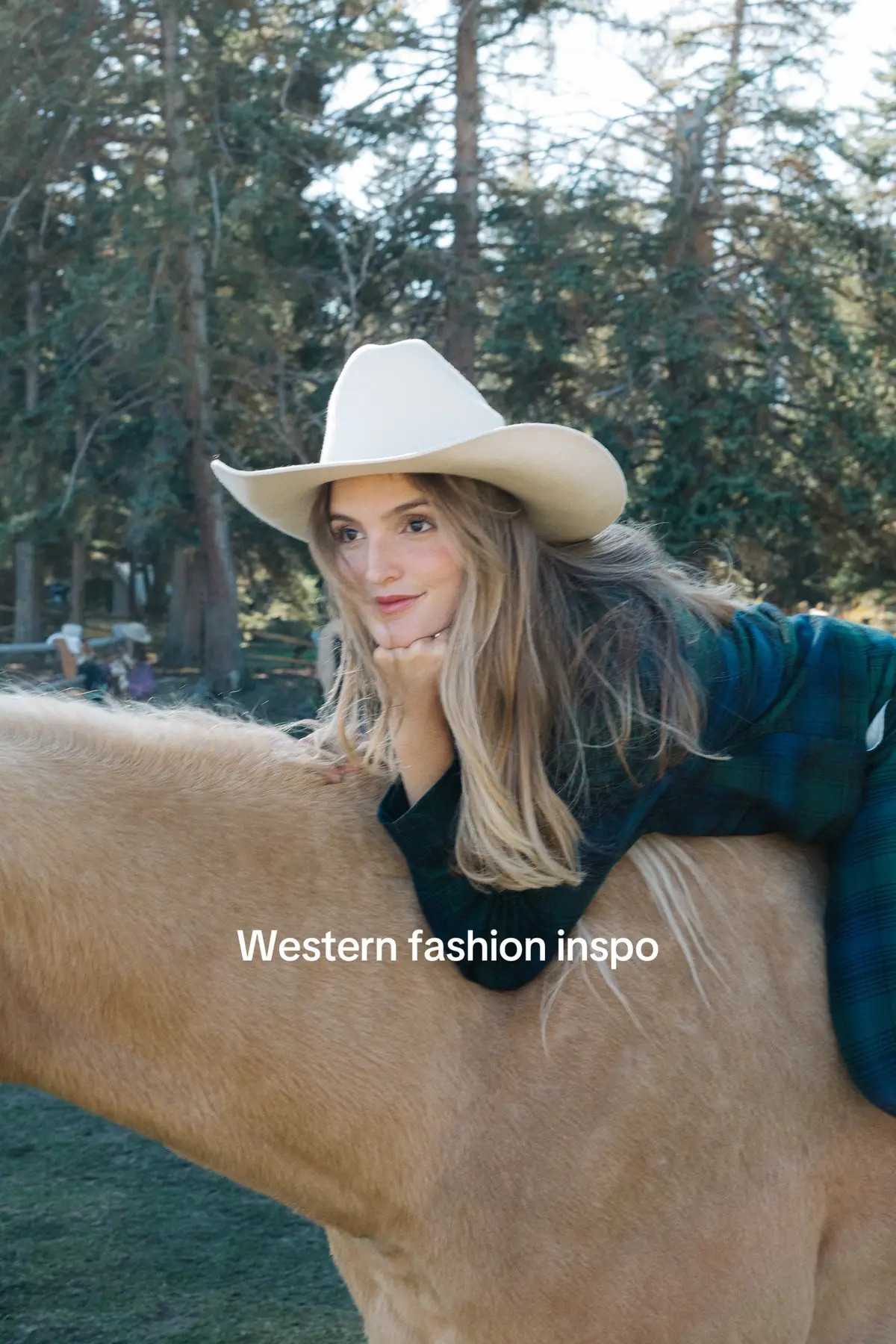 Which look is your fav ? 🤠 #westernstyle #country #westernfashion 